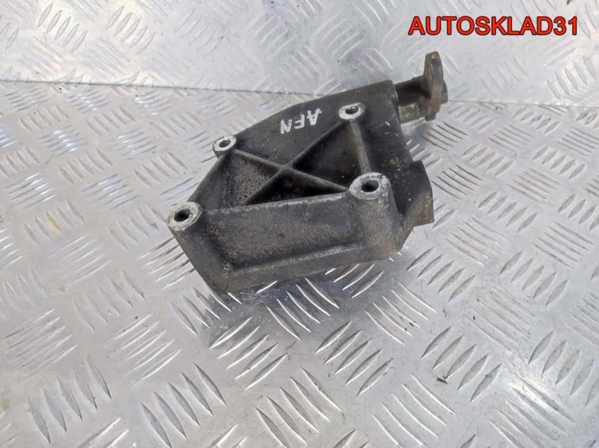 Кронштейн двигателя VW Passat B5 1,9 AFN Дизель - АвтоСклад31.рф - авторазборка контрактные б/у запчасти в г. Белгород