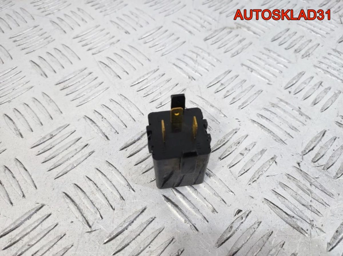 Реле поворотов Hyundai Elantra 9555039000 - АвтоСклад31.рф - авторазборка контрактные б/у запчасти в г. Белгород