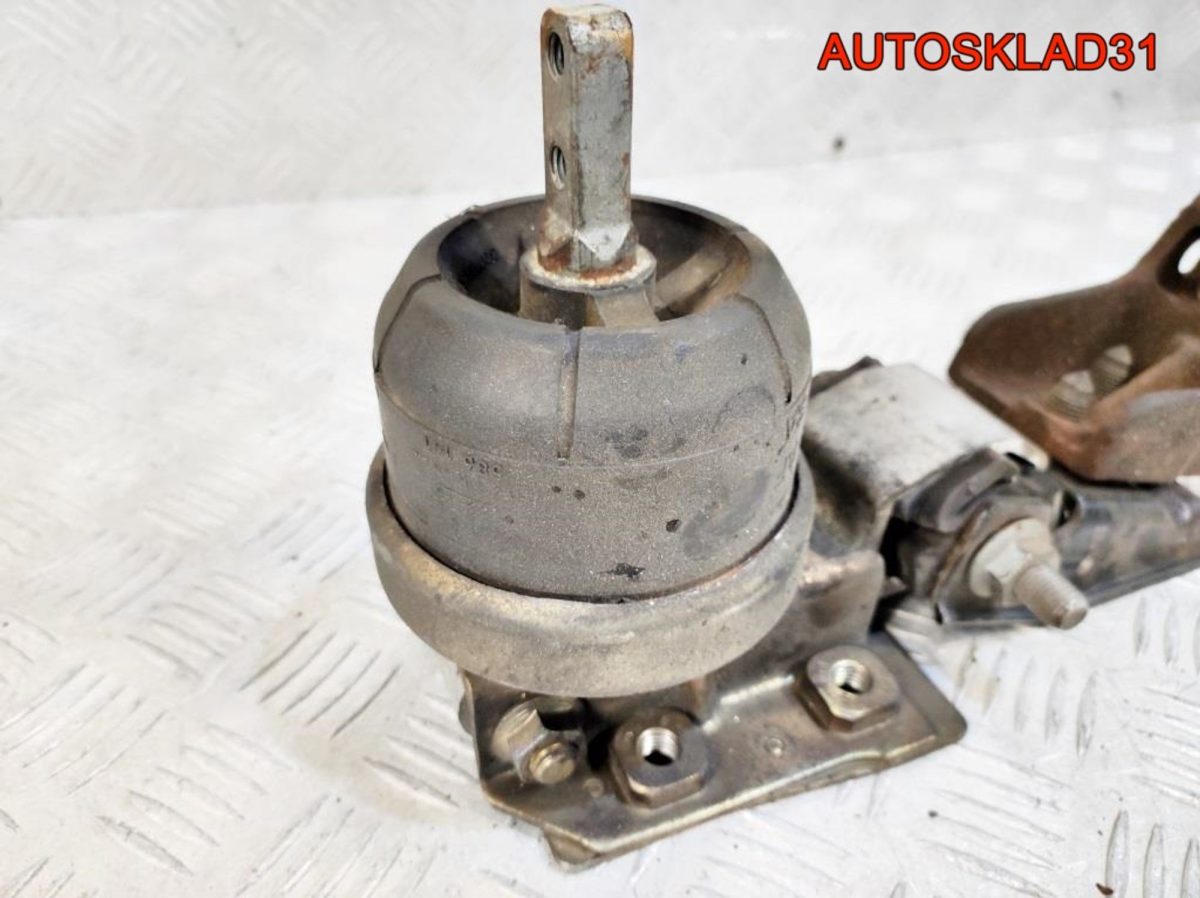 Опора двигателя левая VW Sharan 7M0199131AF - АвтоСклад31.рф - авторазборка контрактные б/у запчасти в г. Белгород