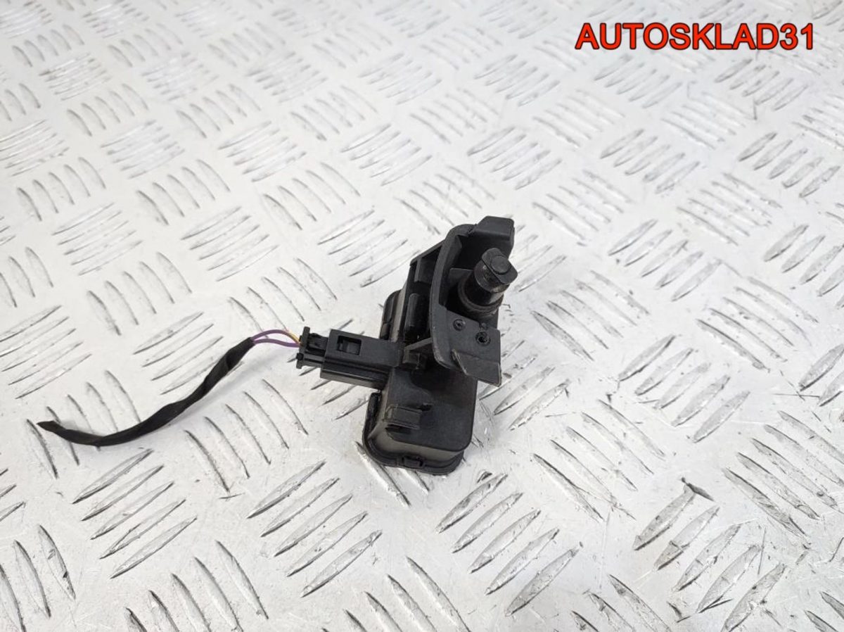 Активатор замка бензобака Skoda Fabia 3 7P0810773D - АвтоСклад31.рф - авторазборка контрактные б/у запчасти в г. Белгород