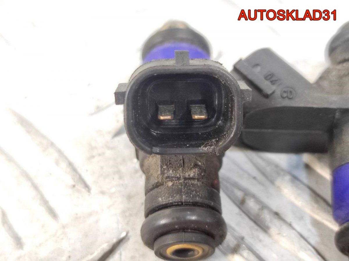 Форсунка топливная VW Polo 1.4 BKY 036906031AB - АвтоСклад31.рф - авторазборка контрактные б/у запчасти в г. Белгород