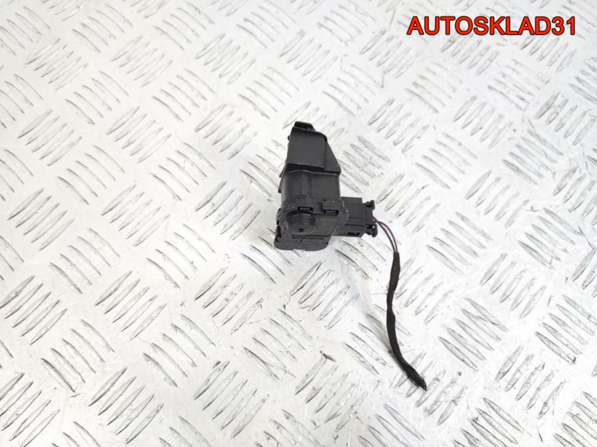 Активатор замка бензобака Skoda Fabia 3 7P0810773D - АвтоСклад31.рф - авторазборка контрактные б/у запчасти в г. Белгород
