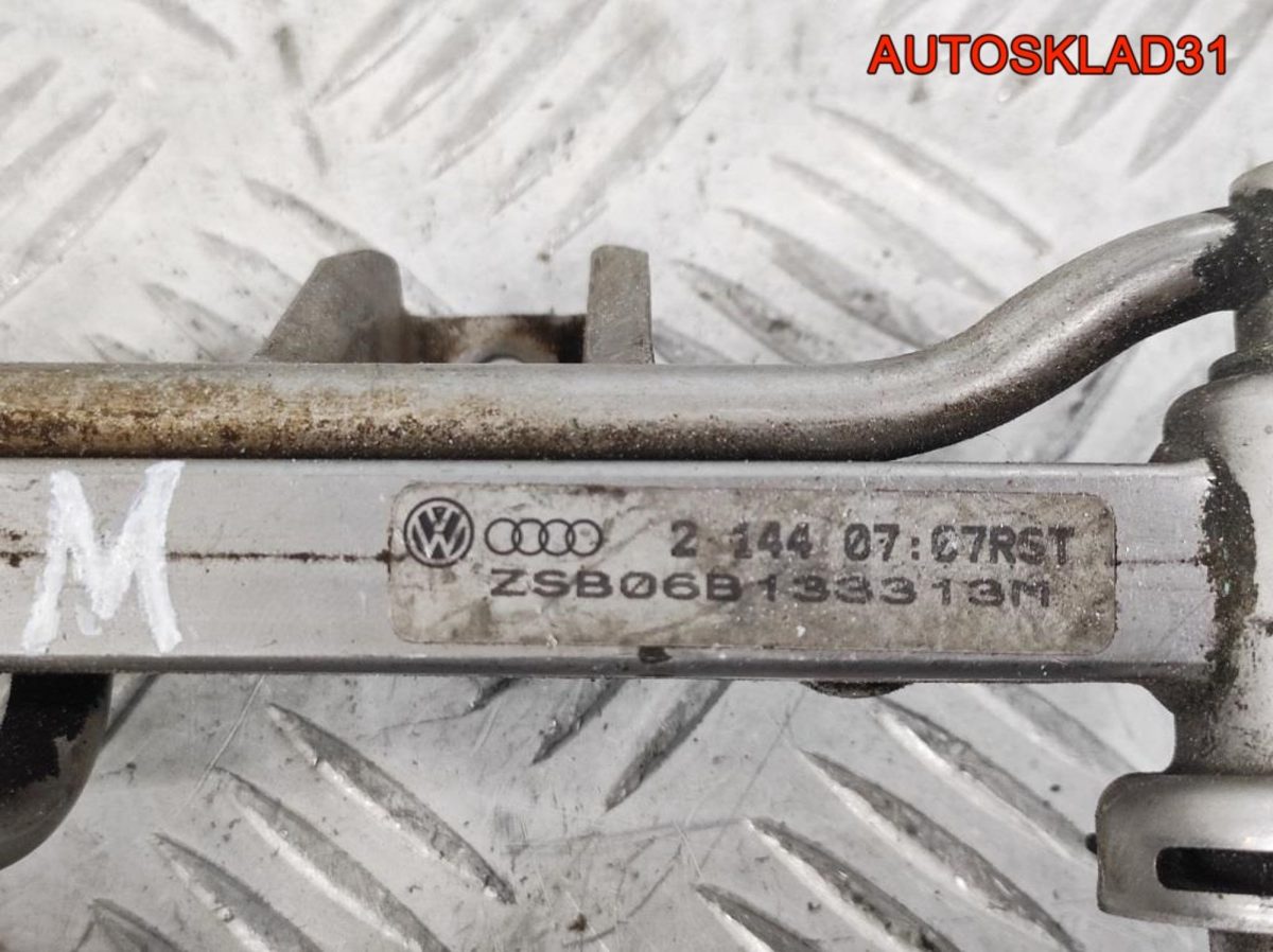 Рейка топливная VW Passat B5 2.0 AZM 06B133313M - АвтоСклад31.рф - авторазборка контрактные б/у запчасти в г. Белгород