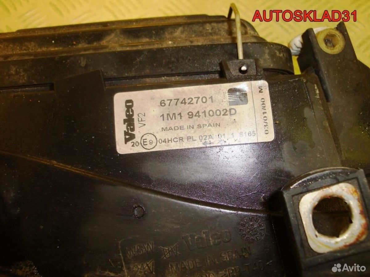 Фара Seat Leone 1M1 1M1941001D - АвтоСклад31.рф - авторазборка контрактные б/у запчасти в г. Белгород