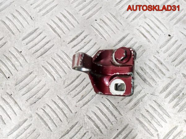 Петля двери задней левой нижняя Toyota Avensis 2 - АвтоСклад31.рф - авторазборка контрактные б/у запчасти в г. Белгород