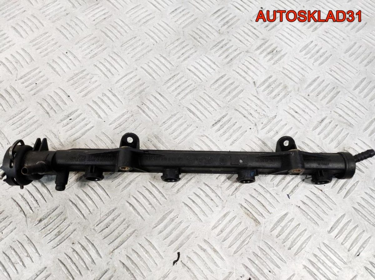 Рейка топливная VW Golf 3 032133319A - АвтоСклад31.рф - авторазборка контрактные б/у запчасти в г. Белгород