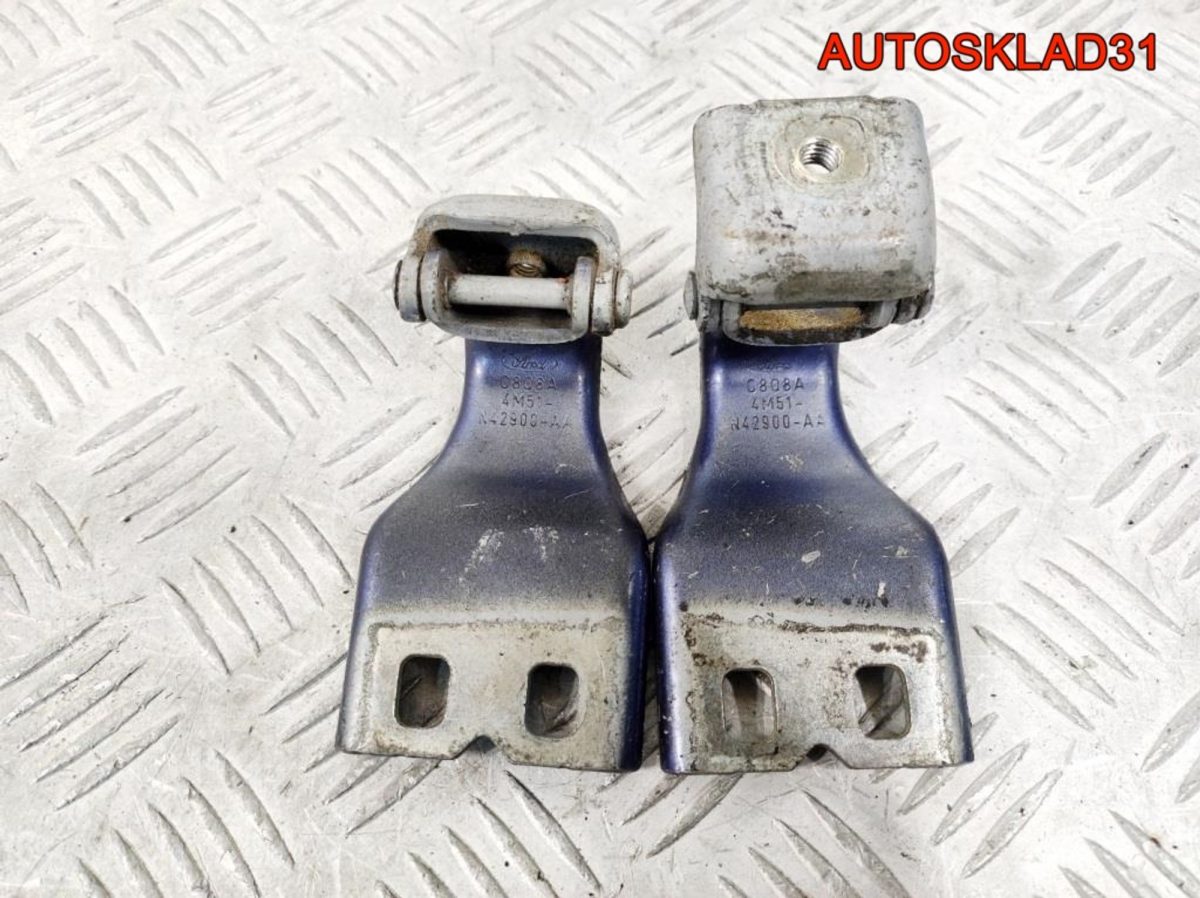 Петля двери багажника Ford Focus 2 4M51N42900AA - АвтоСклад31.рф - авторазборка контрактные б/у запчасти в г. Белгород