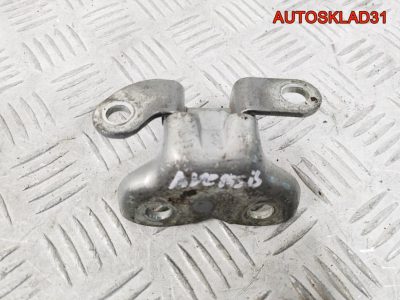 Петля двери передняя правая нижняя Toyota Avensis - АвтоСклад31.рф - авторазборка контрактные б/у запчасти в г. Белгород