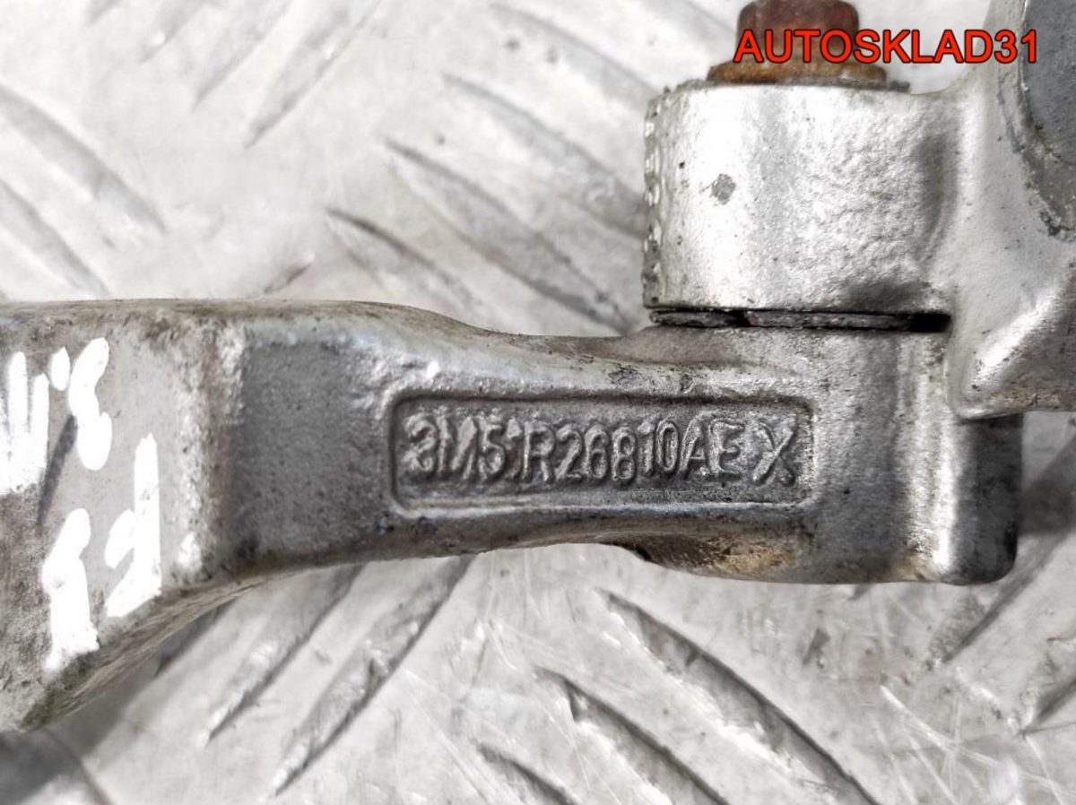 Петля двери задней правой нижняя Ford Focus 2 - АвтоСклад31.рф - авторазборка контрактные б/у запчасти в г. Белгород
