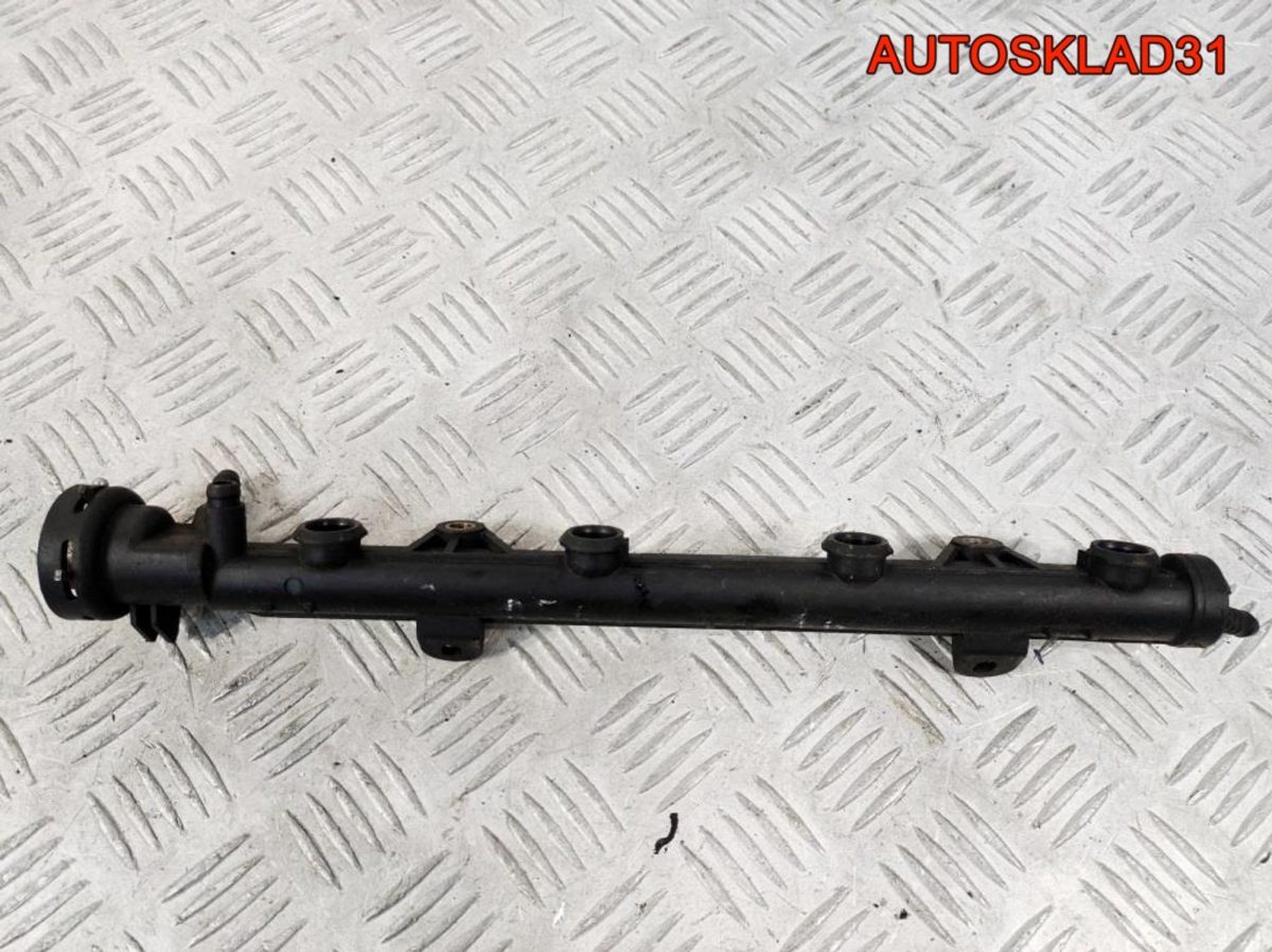 Рейка топливная VW Golf 3 032133319A - АвтоСклад31.рф - авторазборка контрактные б/у запчасти в г. Белгород