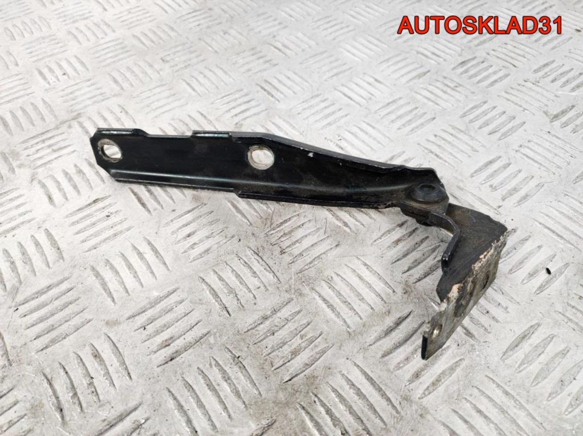 Петля капота правая Audi A6 C5 4B0823302D - АвтоСклад31.рф - авторазборка контрактные б/у запчасти в г. Белгород