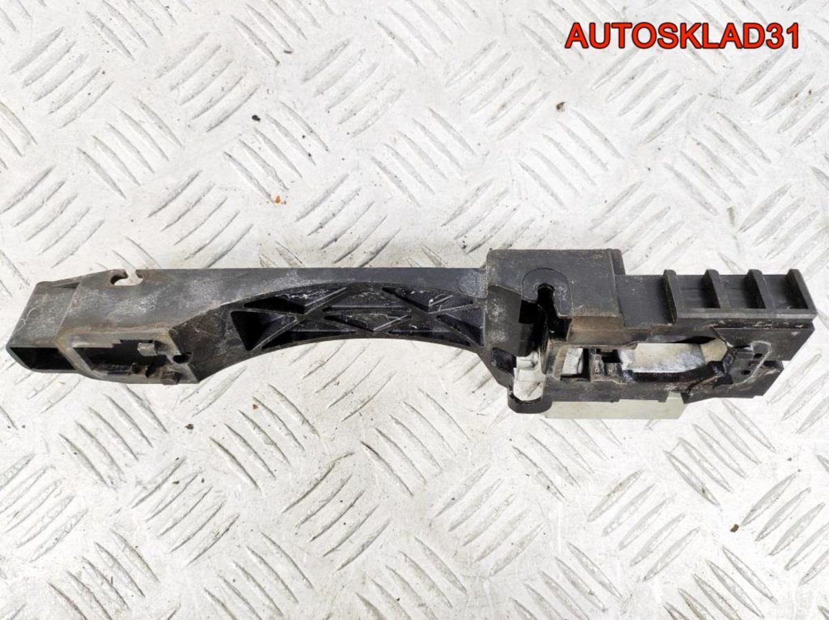 Кронштейн ручки двери перед правой Nissan Qashqai - АвтоСклад31.рф - авторазборка контрактные б/у запчасти в г. Белгород