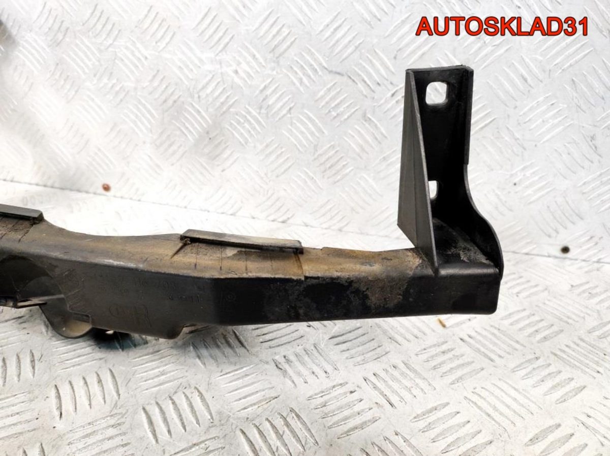 Кронштейн фар правый BMW E90 51117116708 - АвтоСклад31.рф - авторазборка контрактные б/у запчасти в г. Белгород
