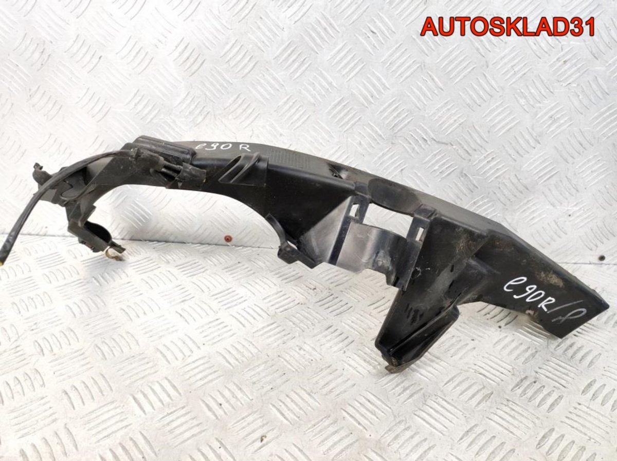 Кронштейн фар правый BMW E90 51117116708 - АвтоСклад31.рф - авторазборка контрактные б/у запчасти в г. Белгород