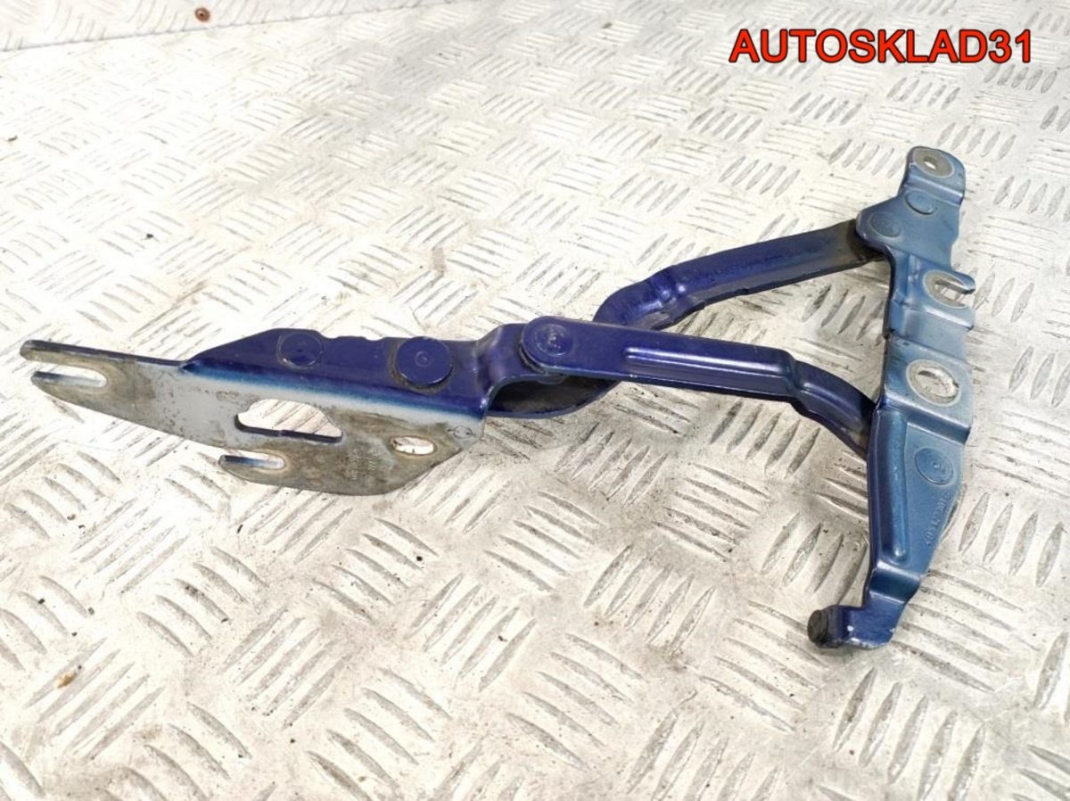 Петля крышки багажника левая Audi A6 C5 4B5827301C - АвтоСклад31.рф - авторазборка контрактные б/у запчасти в г. Белгород