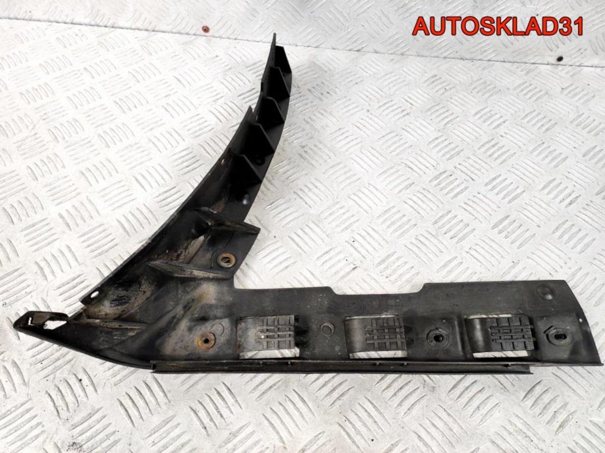 Направляющая зад бампера правая VW Passat B5 Combi - АвтоСклад31.рф - авторазборка контрактные б/у запчасти в г. Белгород