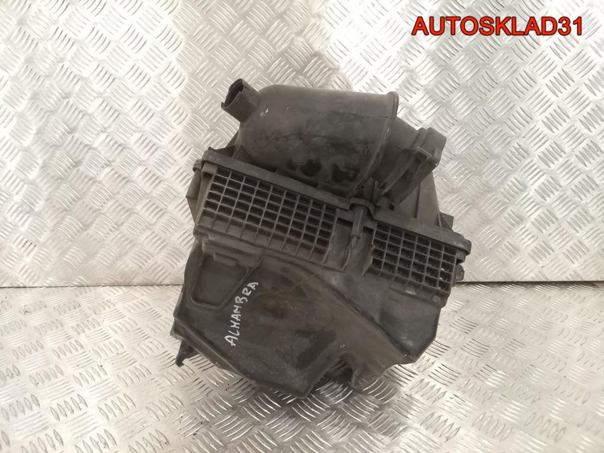 Корпус воздушного фильтра VW Sharan 7M3129607 - АвтоСклад31.рф - авторазборка контрактные б/у запчасти в г. Белгород