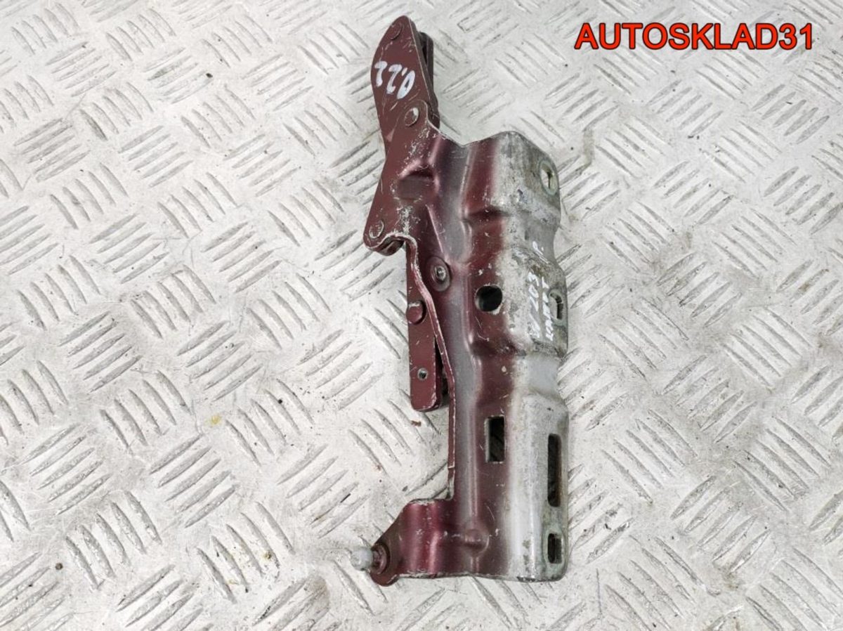 Петля капота правая Mercedes Benz W203 A2038800428 - АвтоСклад31.рф - авторазборка контрактные б/у запчасти в г. Белгород