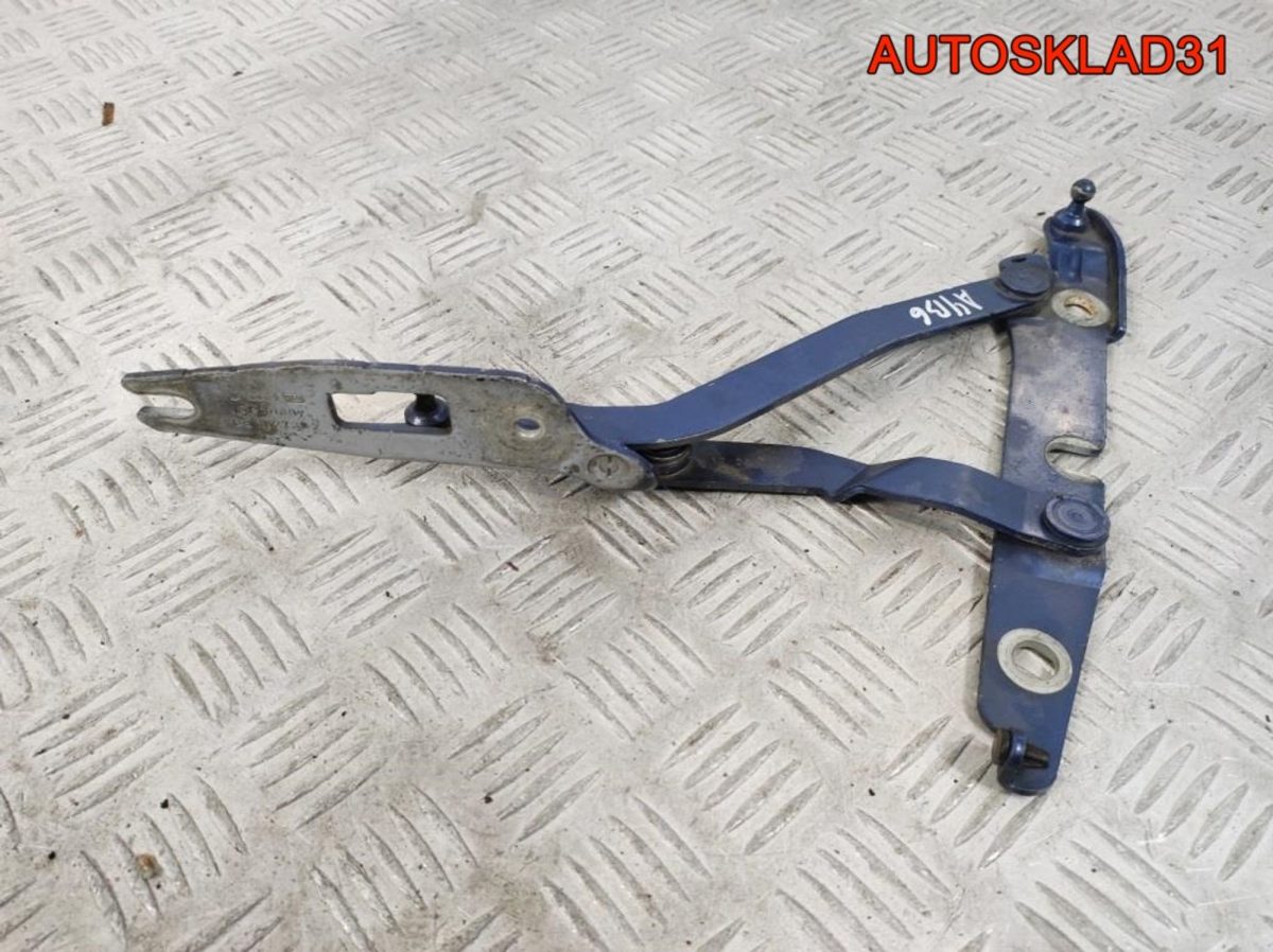Петля крышки багажника правая Audi A4 B7 8E5827302 - АвтоСклад31.рф - авторазборка контрактные б/у запчасти в г. Белгород