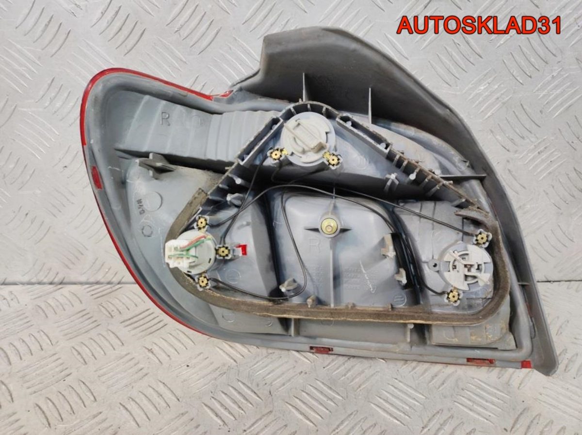 Фонарь задний правый Toyota Yaris 8155052130 - АвтоСклад31.рф - авторазборка контрактные б/у запчасти в г. Белгород
