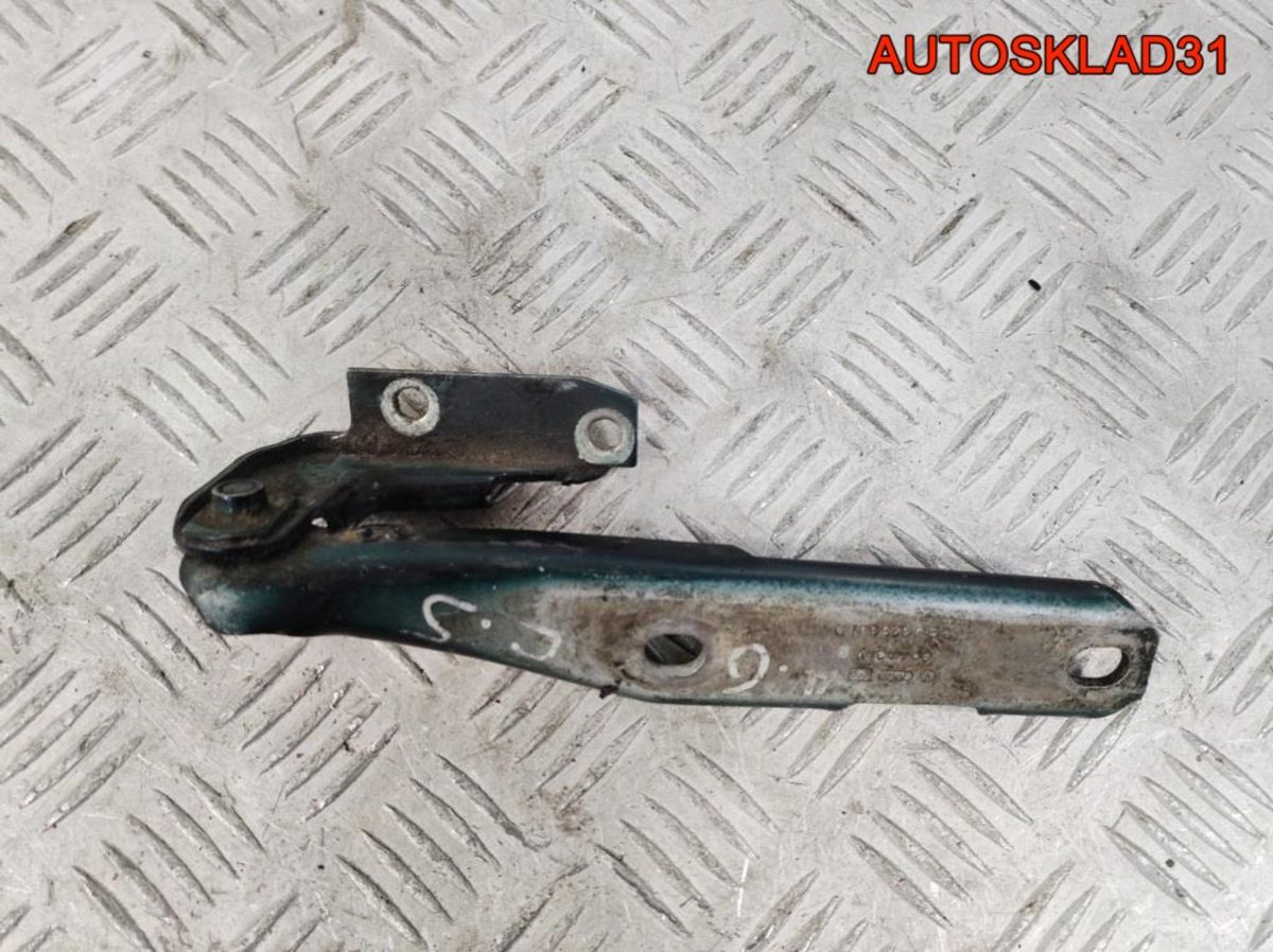 Петля капота левая Audi A6 C5 4B0823301D - АвтоСклад31.рф - авторазборка контрактные б/у запчасти в г. Белгород