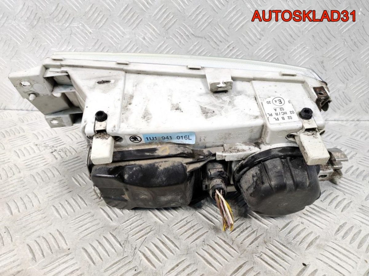 Фара правая Skoda Octavia A4 1U1941016L - АвтоСклад31.рф - авторазборка контрактные б/у запчасти в г. Белгород