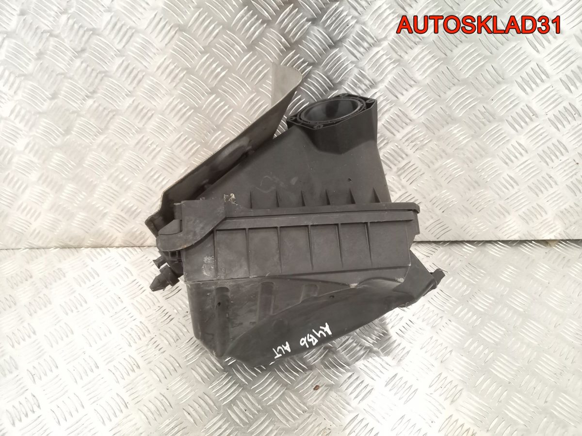 Корпус воздушного фильтра Audi A4 B6 06B133837AG - АвтоСклад31.рф - авторазборка контрактные б/у запчасти в г. Белгород