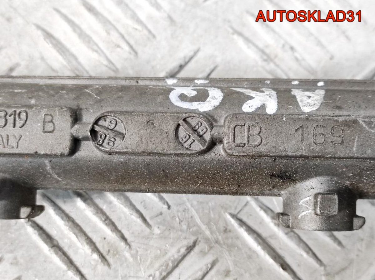 Рейка топливная VW Golf 4 1,4 AKQ 036133319B - АвтоСклад31.рф - авторазборка контрактные б/у запчасти в г. Белгород