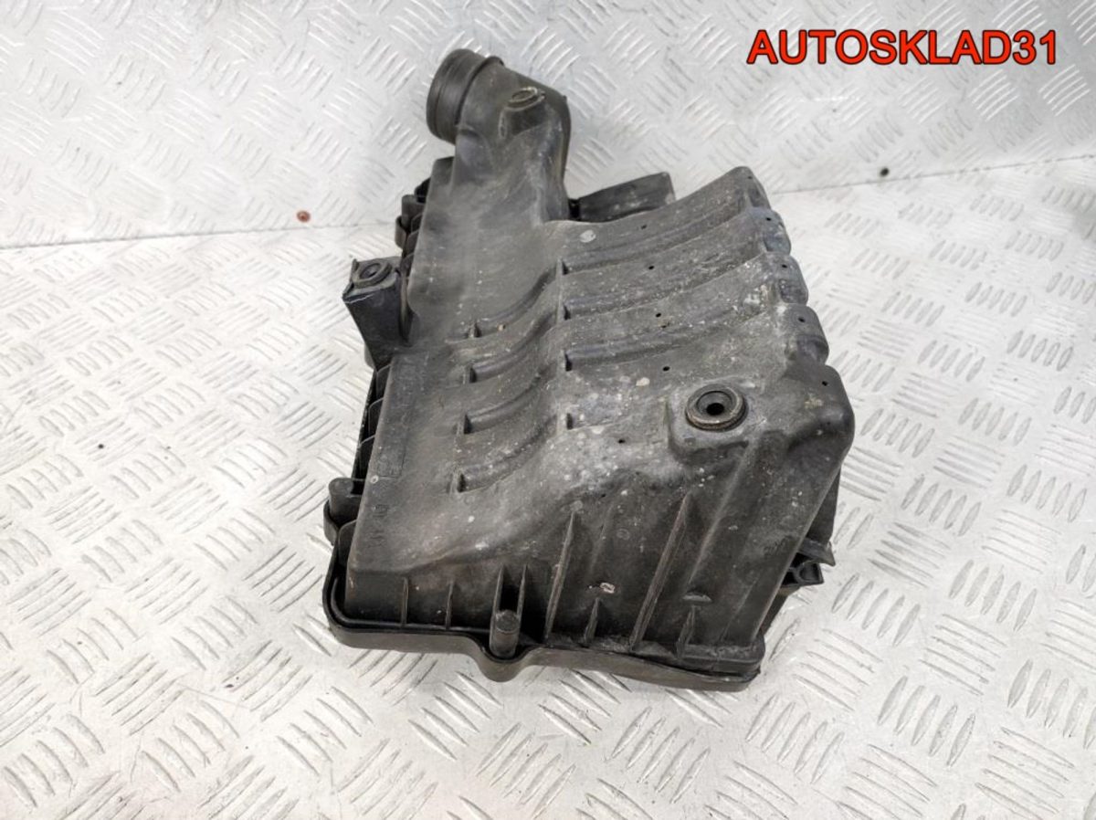 Корпус воздушного фильтра VW Polo BUD 036129611CD - АвтоСклад31.рф - авторазборка контрактные б/у запчасти в г. Белгород