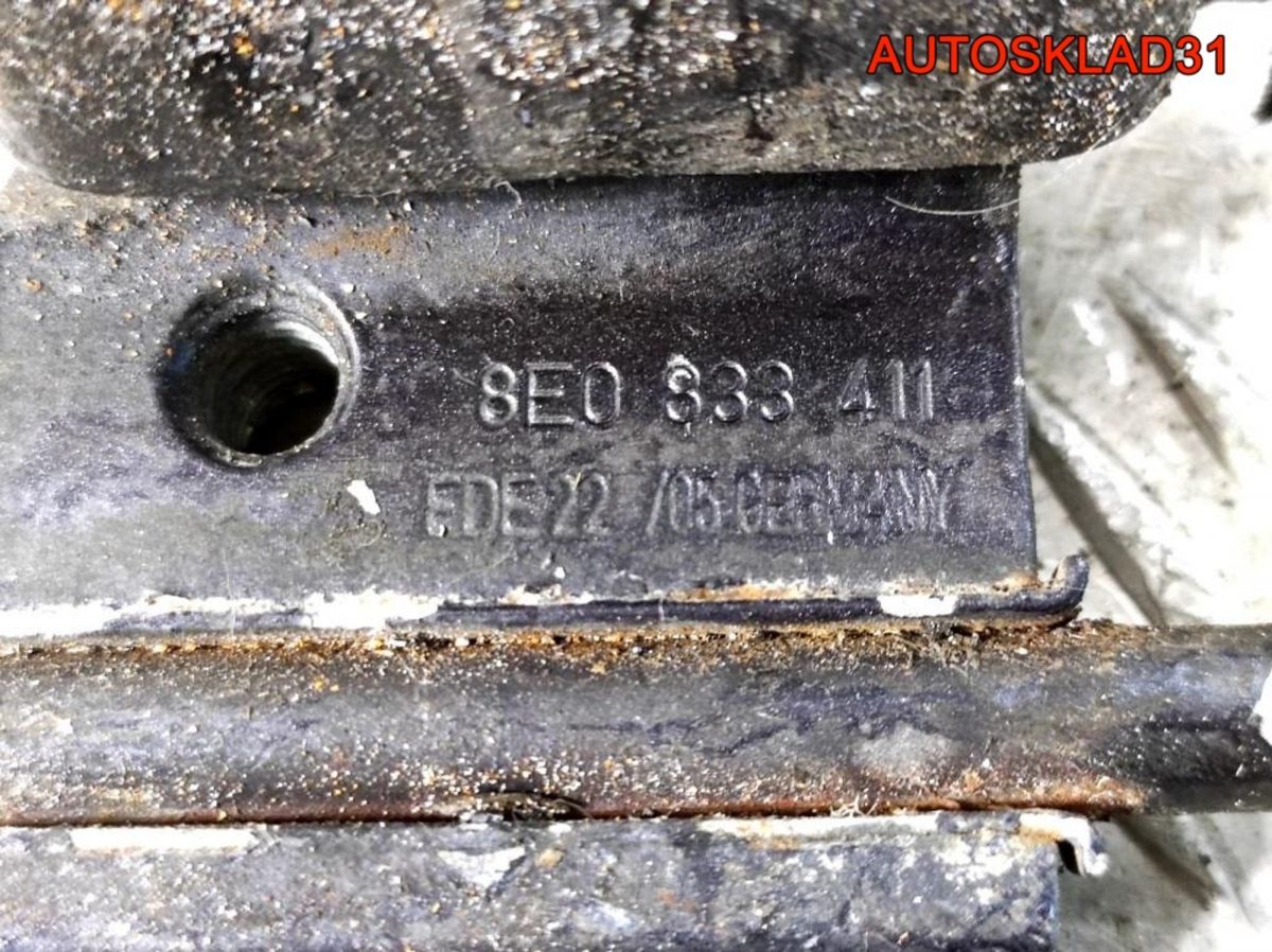 Петля двери задняя левая нижняя Audi A4 B6 - АвтоСклад31.рф - авторазборка контрактные б/у запчасти в г. Белгород