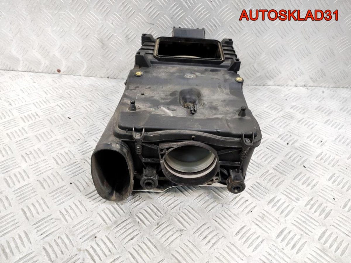 Корпус воздушного фильтра Mercedes X204 651.912 - АвтоСклад31.рф - авторазборка контрактные б/у запчасти в г. Белгород