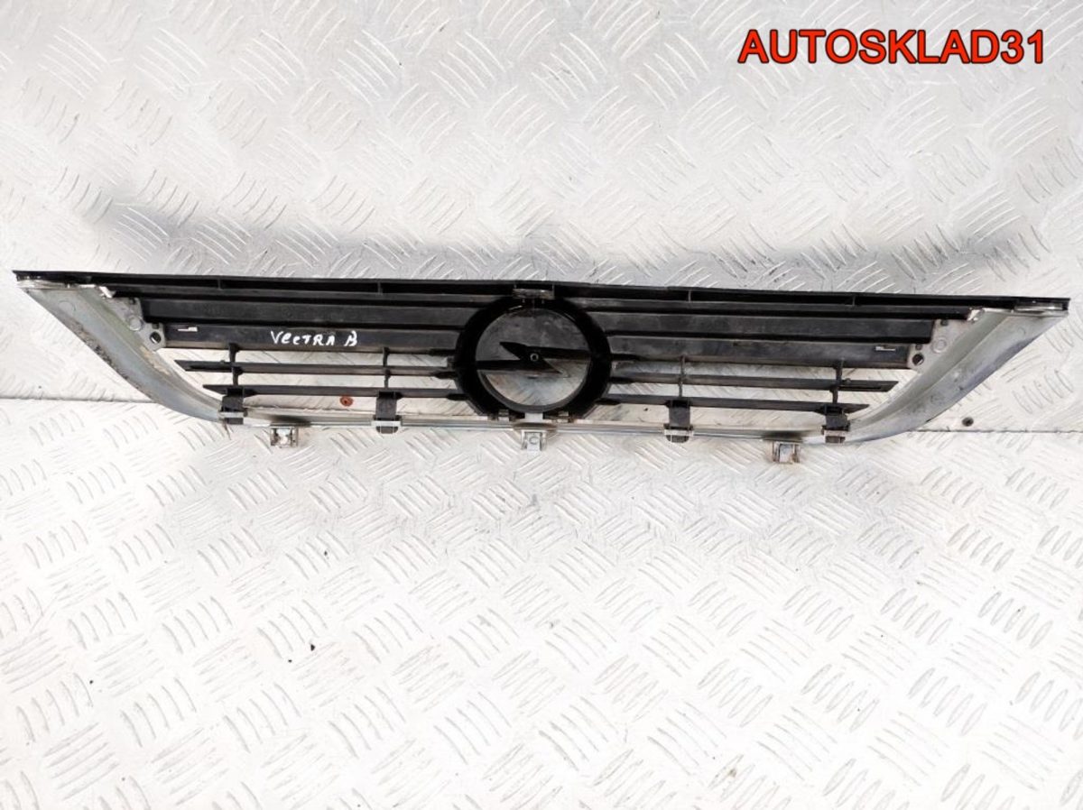 Решетка радиатора Opel Vectra B 90505722 - АвтоСклад31.рф - авторазборка контрактные б/у запчасти в г. Белгород