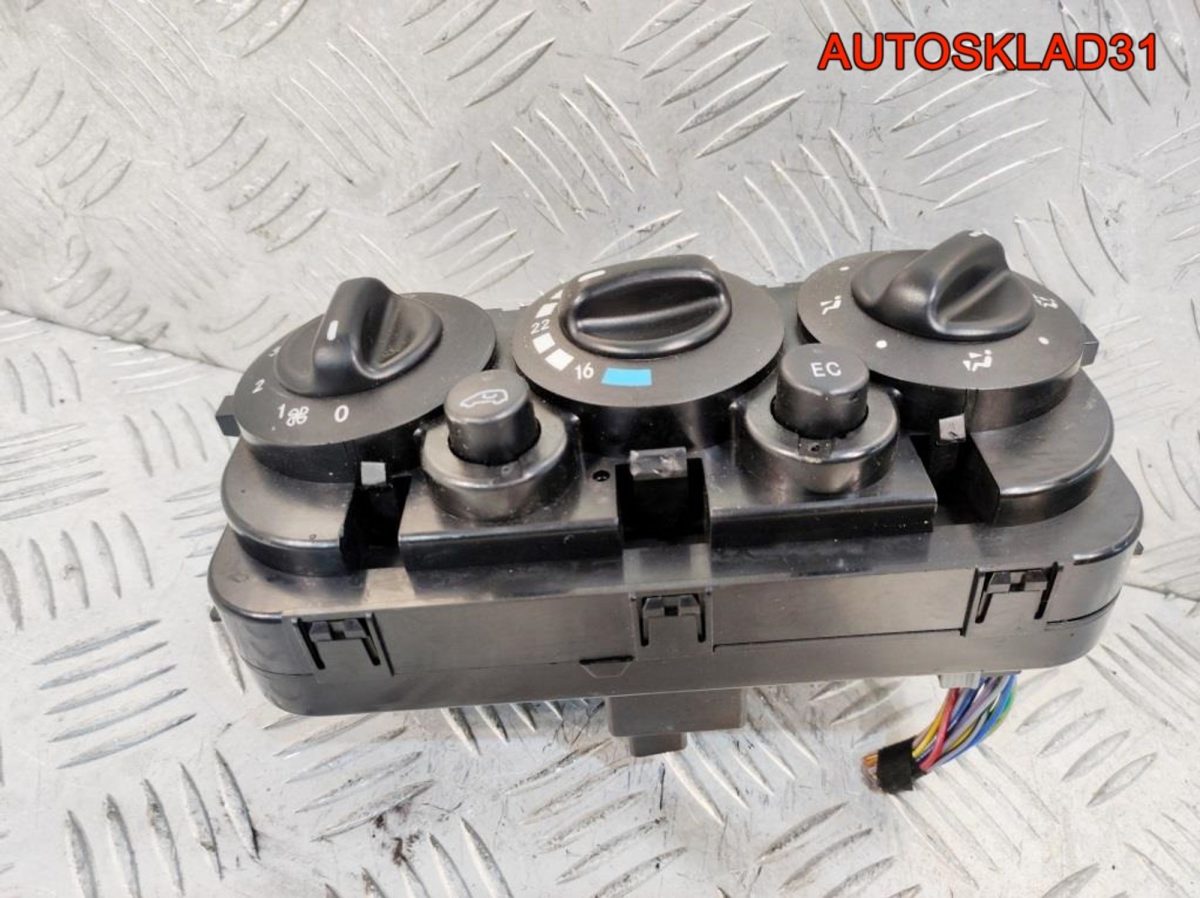 Блок управления печкой Mercedes W168 A1688301285 - АвтоСклад31.рф - авторазборка контрактные б/у запчасти в г. Белгород