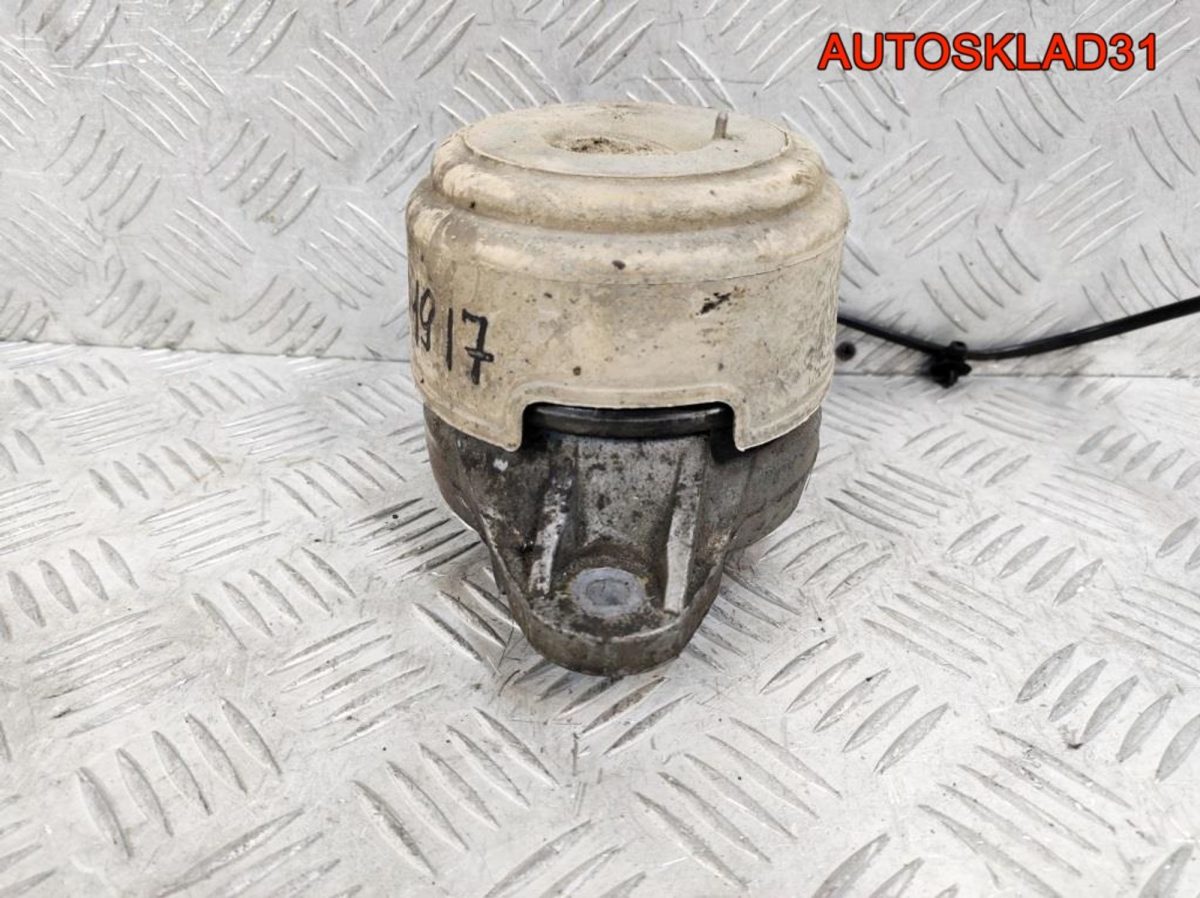 Опора двигателя правая Mercedes X204 A2042401917 - АвтоСклад31.рф - авторазборка контрактные б/у запчасти в г. Белгород