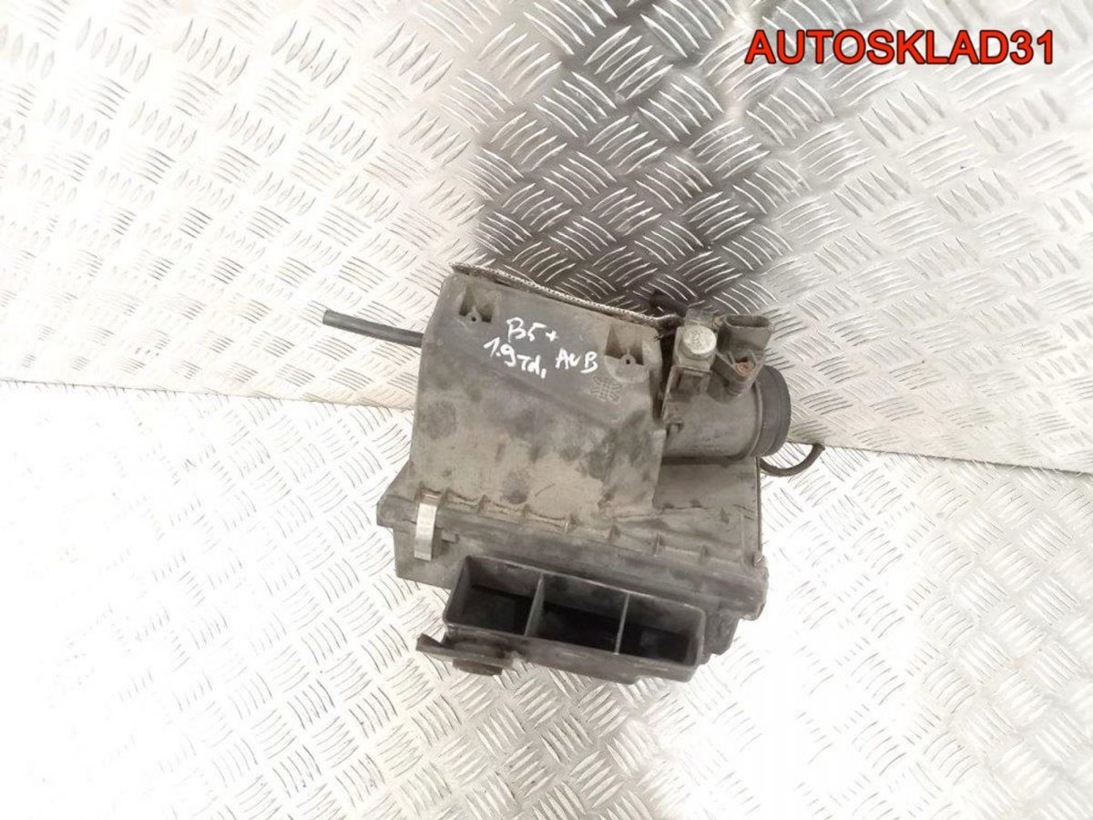 Корпус воздушного фильтра VW Passat B5+ 3B0129607N - АвтоСклад31.рф - авторазборка контрактные б/у запчасти в г. Белгород