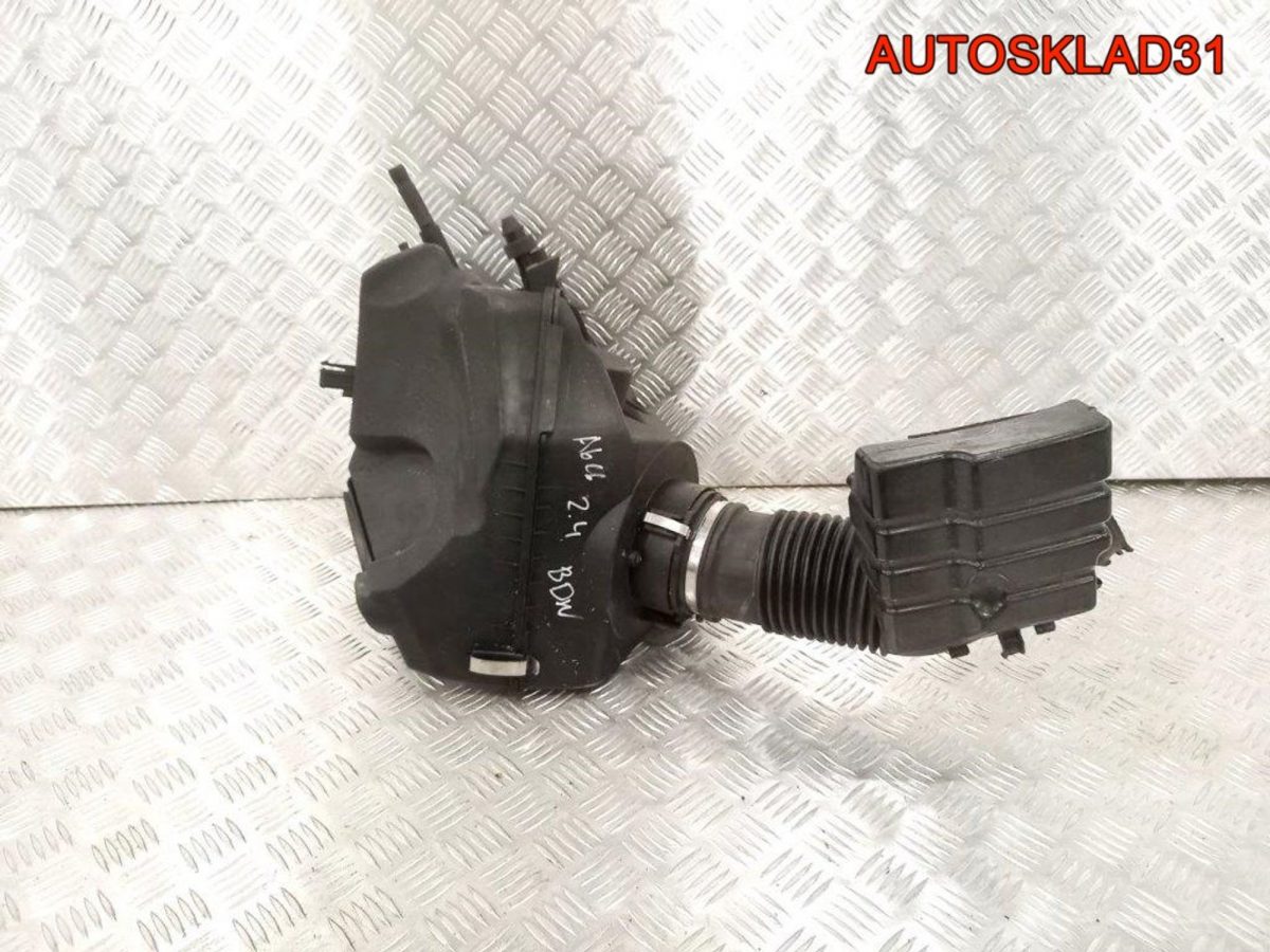 Корпус воздушного фильтра Audi A6 C6 4F0133835E - АвтоСклад31.рф - авторазборка контрактные б/у запчасти в г. Белгород