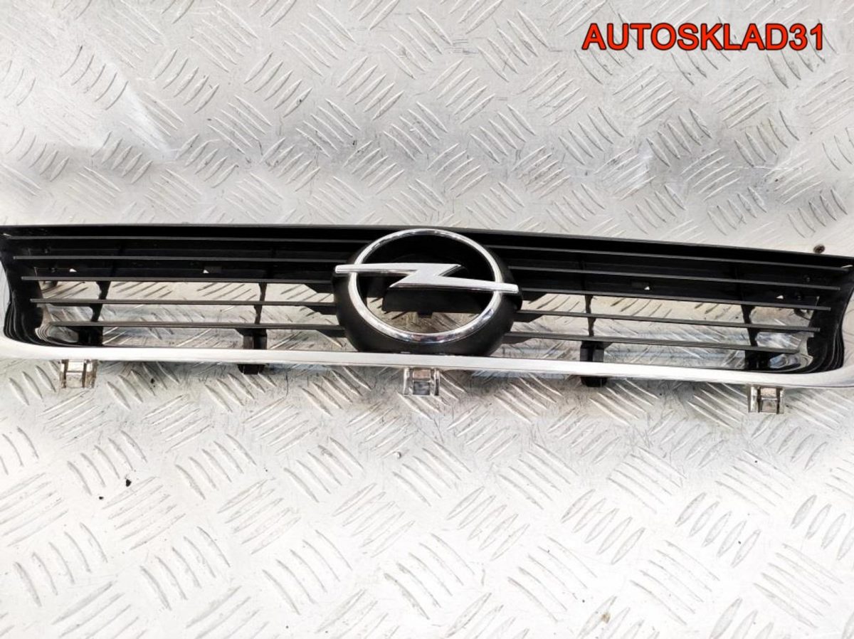 Решетка радиатора Opel Vectra B 90505722 - АвтоСклад31.рф - авторазборка контрактные б/у запчасти в г. Белгород