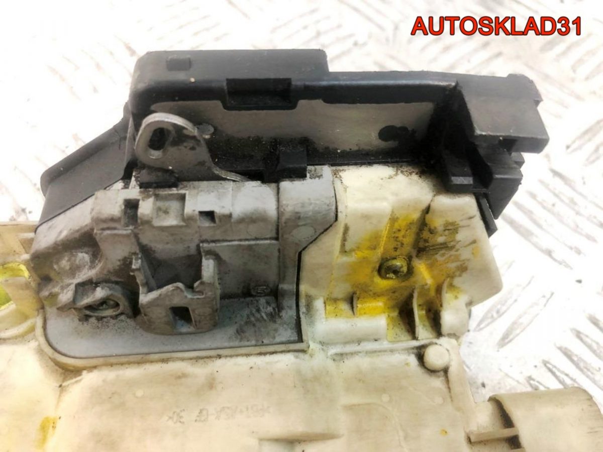 Замок двери передней левой VW Passat B6 3C2837015A - АвтоСклад31.рф - авторазборка контрактные б/у запчасти в г. Белгород
