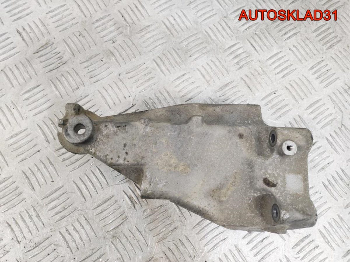 Кронштейн двигателя правый Mercedes X204 651.912 - АвтоСклад31.рф - авторазборка контрактные б/у запчасти в г. Белгород
