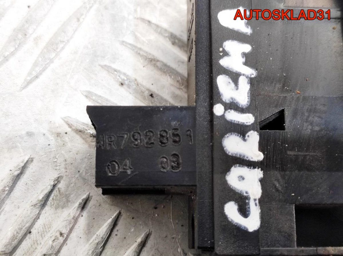 Кнопка стеклоподъемника Mitsubishi Carisma DA - АвтоСклад31.рф - авторазборка контрактные б/у запчасти в г. Белгород