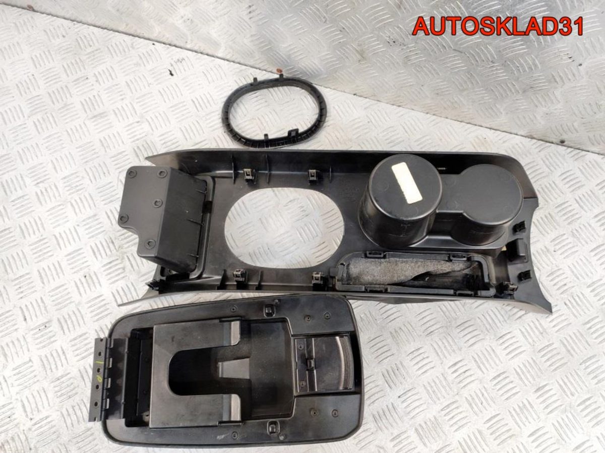 Подлокотник Ford Maverick 2 6L8478045A76 - АвтоСклад31.рф - авторазборка контрактные б/у запчасти в г. Белгород