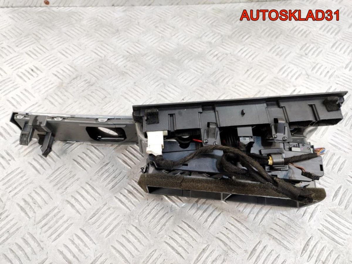 Дефлектор воздушный Audi A6 C6 4F1820951 - АвтоСклад31.рф - авторазборка контрактные б/у запчасти в г. Белгород