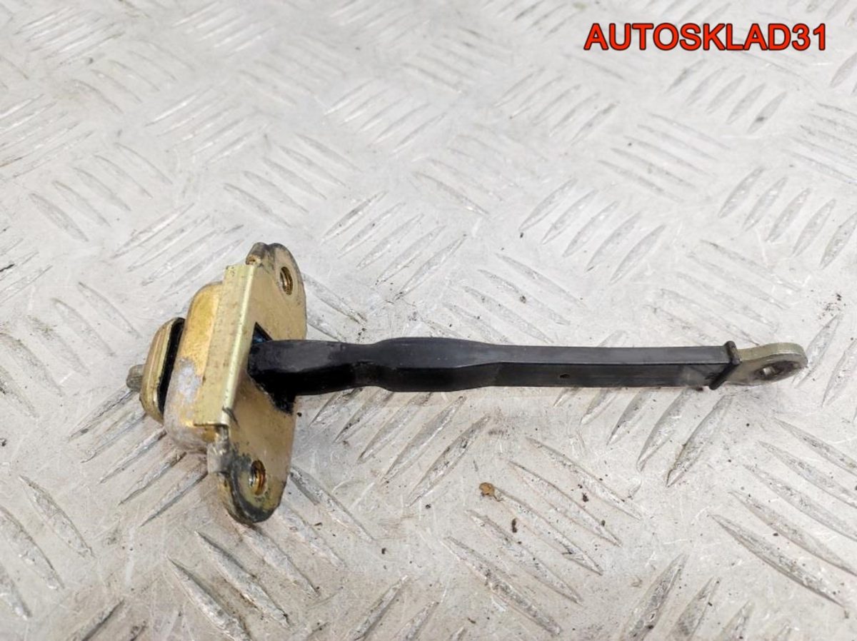 Ограничитель двери передний Mitsubishi Carisma DA - АвтоСклад31.рф - авторазборка контрактные б/у запчасти в г. Белгород