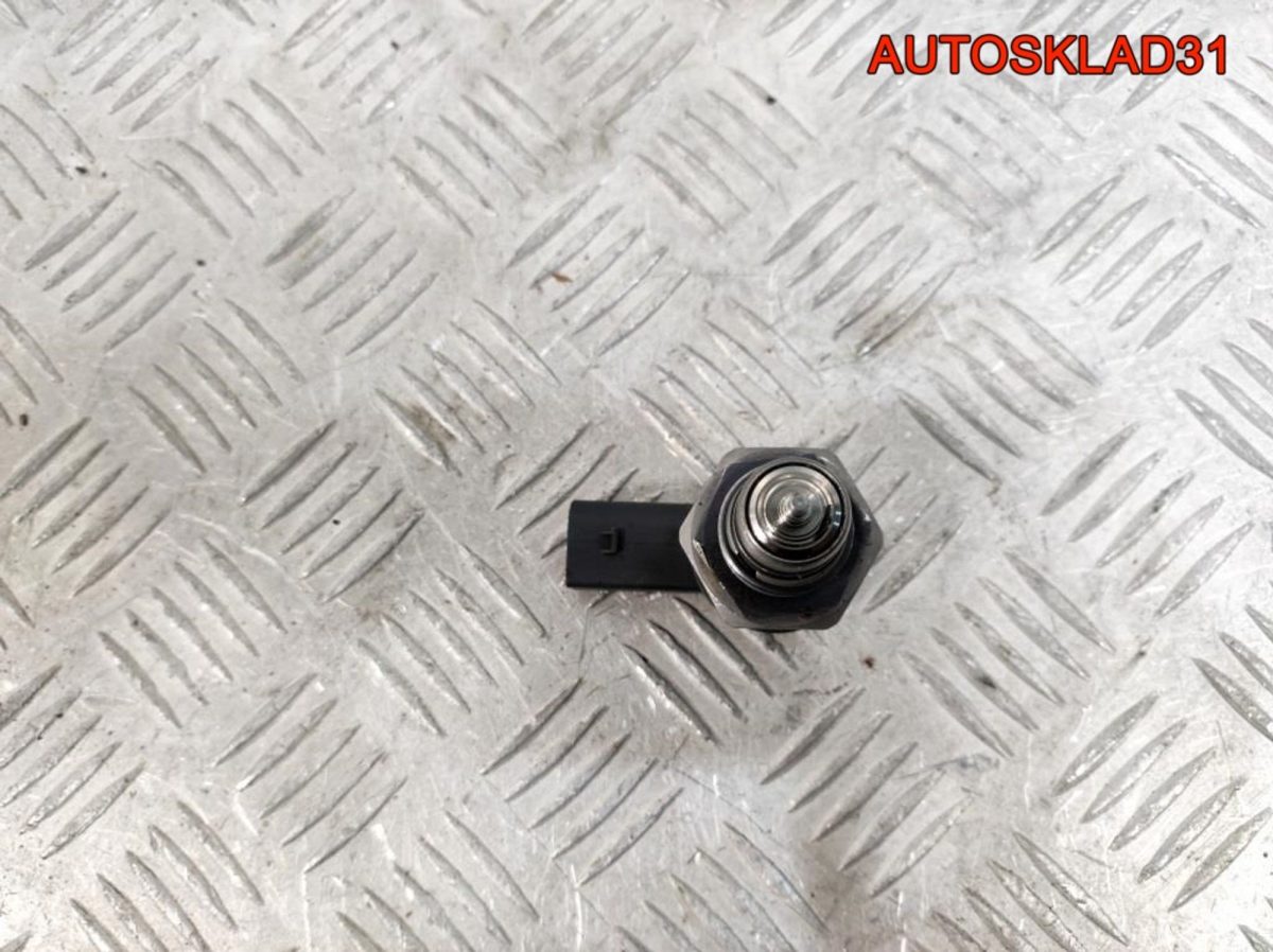 Датчик давления топлива VW Passat B6 057130764H - АвтоСклад31.рф - авторазборка контрактные б/у запчасти в г. Белгород