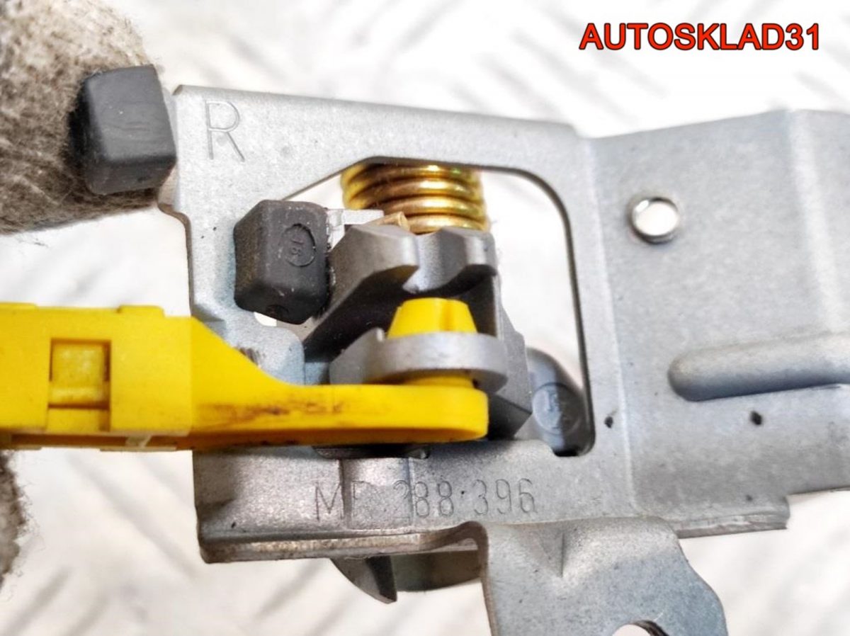 Ручка двери передняя правая Mitsubishi Carisma DA - АвтоСклад31.рф - авторазборка контрактные б/у запчасти в г. Белгород