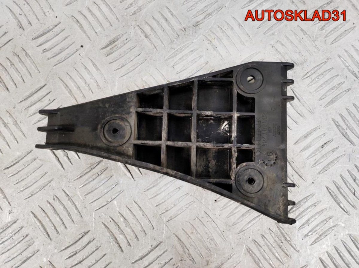 Направляющая переднего бампера правая Audi A4 B5 - АвтоСклад31.рф - авторазборка контрактные б/у запчасти в г. Белгород