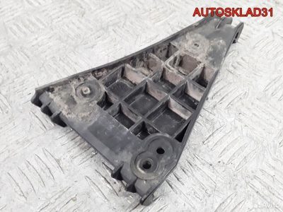 Направляющая переднего бампера правая Audi A4 B5 - АвтоСклад31.рф - авторазборка контрактные б/у запчасти в г. Белгород