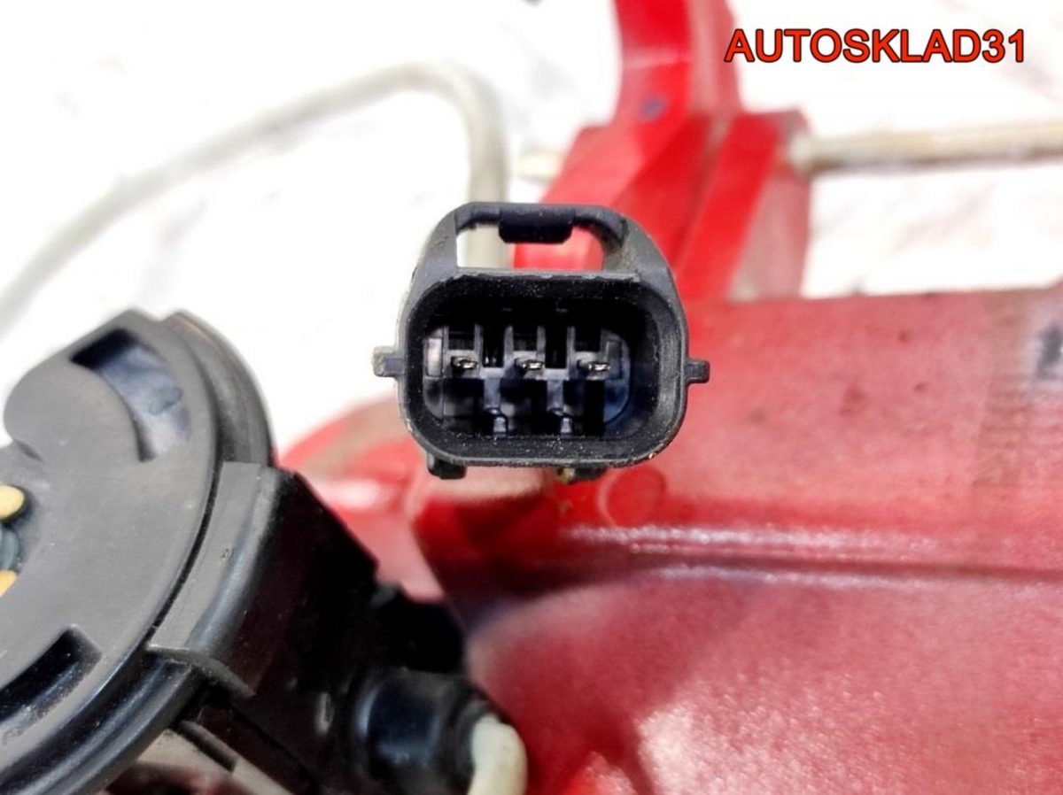 Ручка передняя наружная левая Mitsubishi Carisma - АвтоСклад31.рф - авторазборка контрактные б/у запчасти в г. Белгород