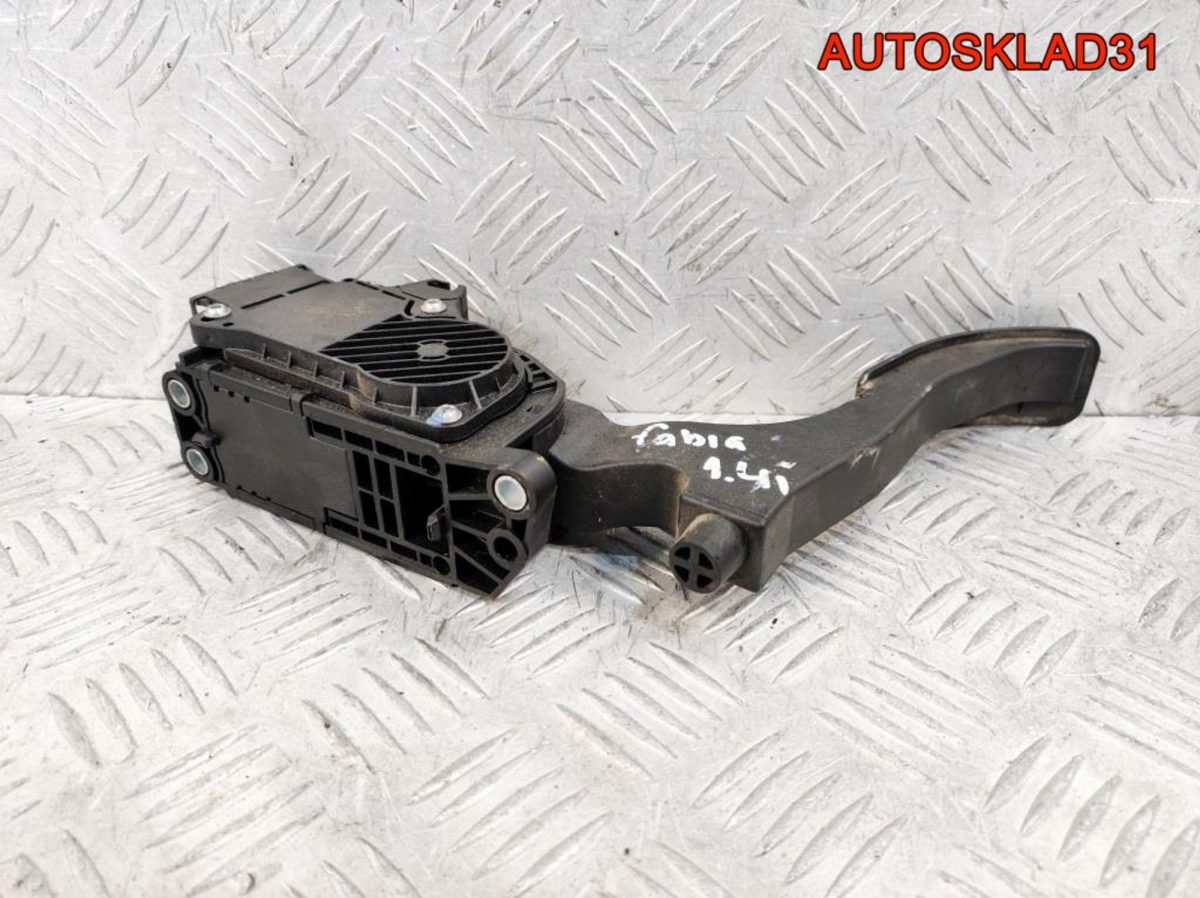 Педаль газа Skoda Fabia 1,4 Бензин 6Q1721503F - АвтоСклад31.рф - авторазборка контрактные б/у запчасти в г. Белгород