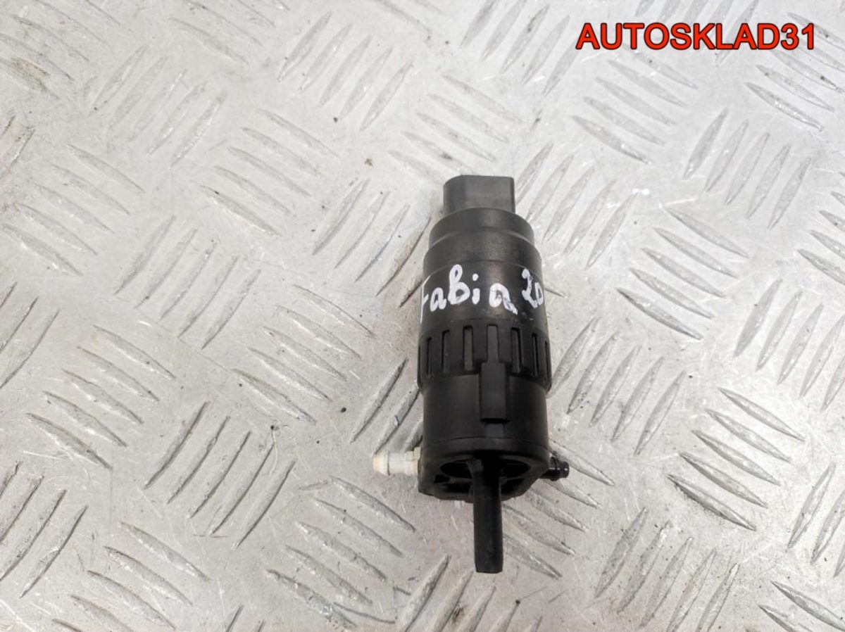 Насос омывателя Skoda Fabia 3 1K6955651 - АвтоСклад31.рф - авторазборка контрактные б/у запчасти в г. Белгород